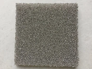 Ewyn Nicel Haearn mandyllog